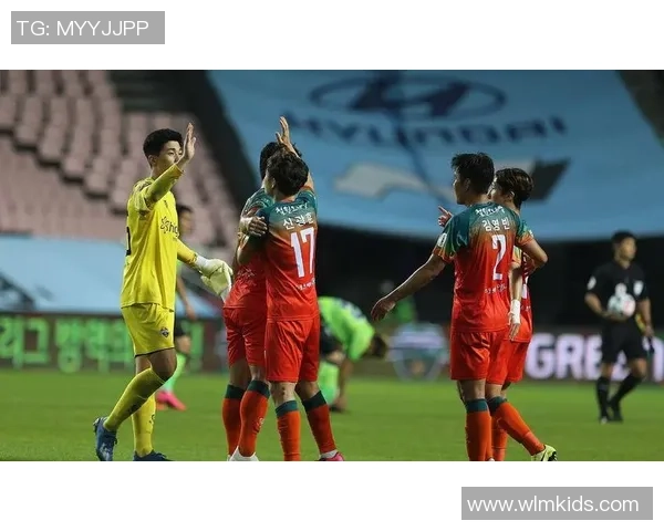 亚冠成都蓉城VS广岛三箭：4大外援反击，双铁腰坐镇，韦世豪冲击